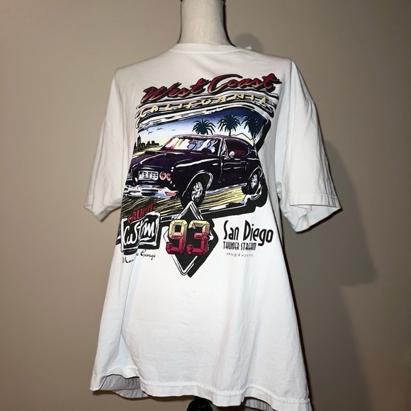 Brandy Melville Oversized White Graphic Tee West Coast - Picture 2 of 4